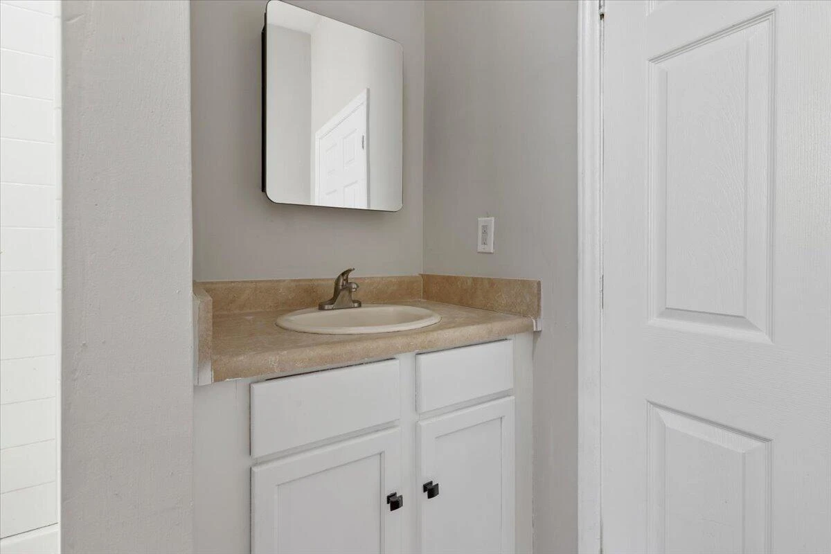 1426 Chapman AVE - Photo 18