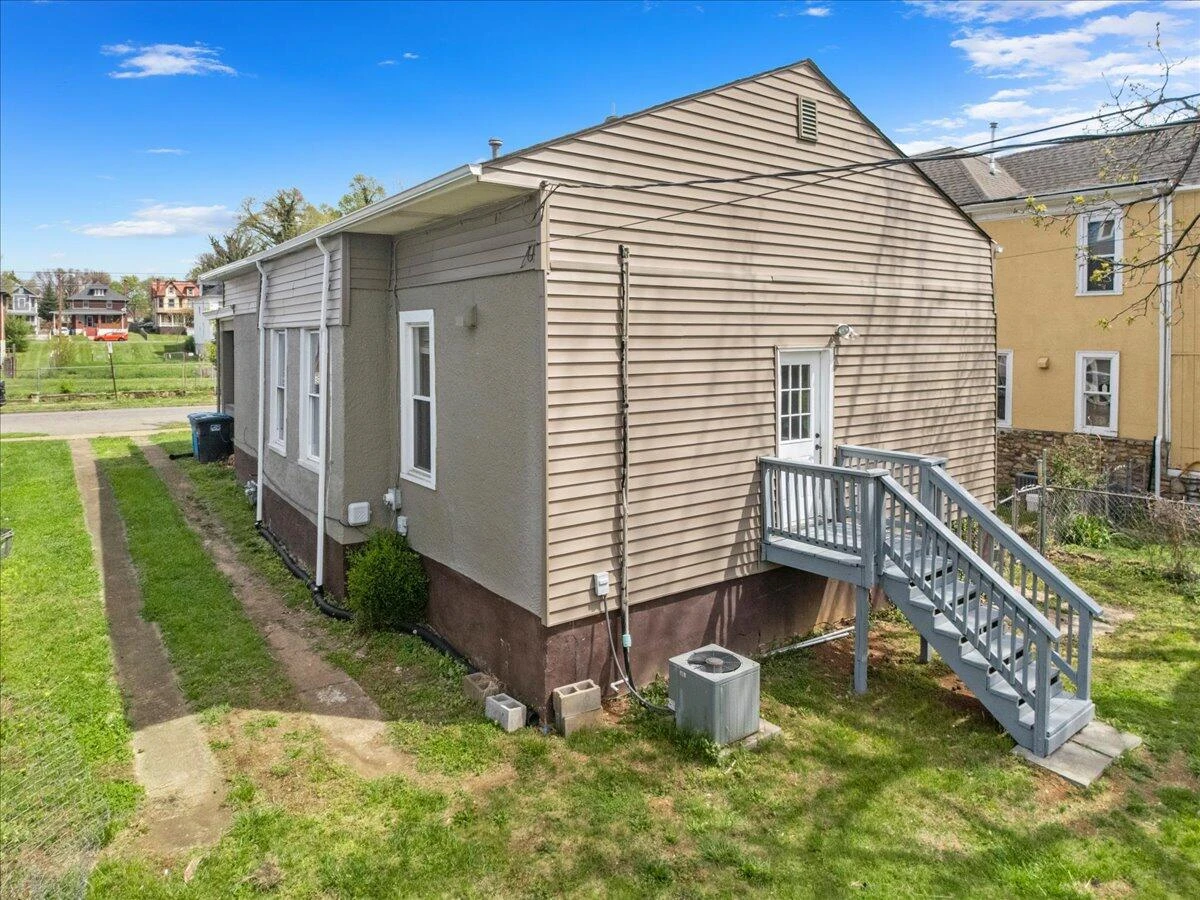 1426 Chapman AVE - Photo 31