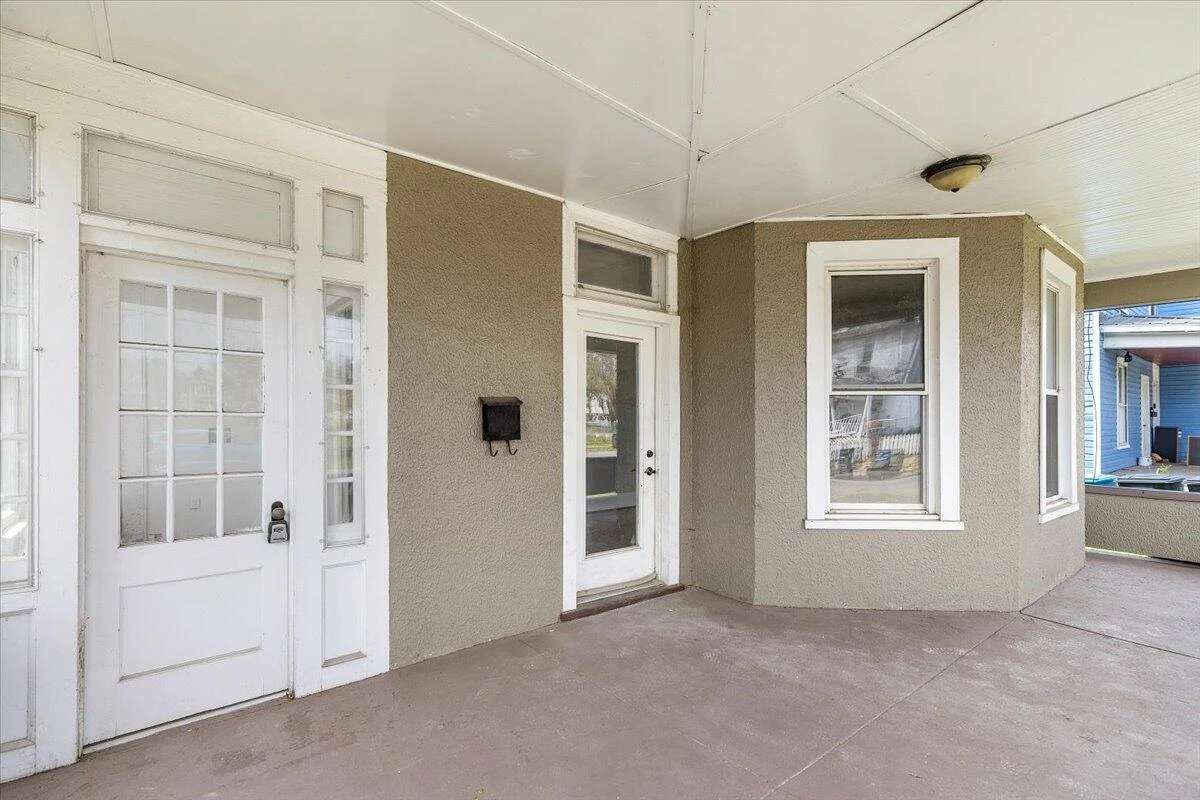 1426 Chapman AVE - Photo 4