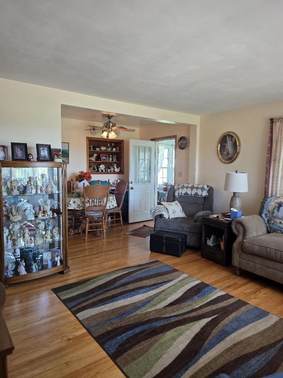 233 Carrollton AVE - Photo 10
