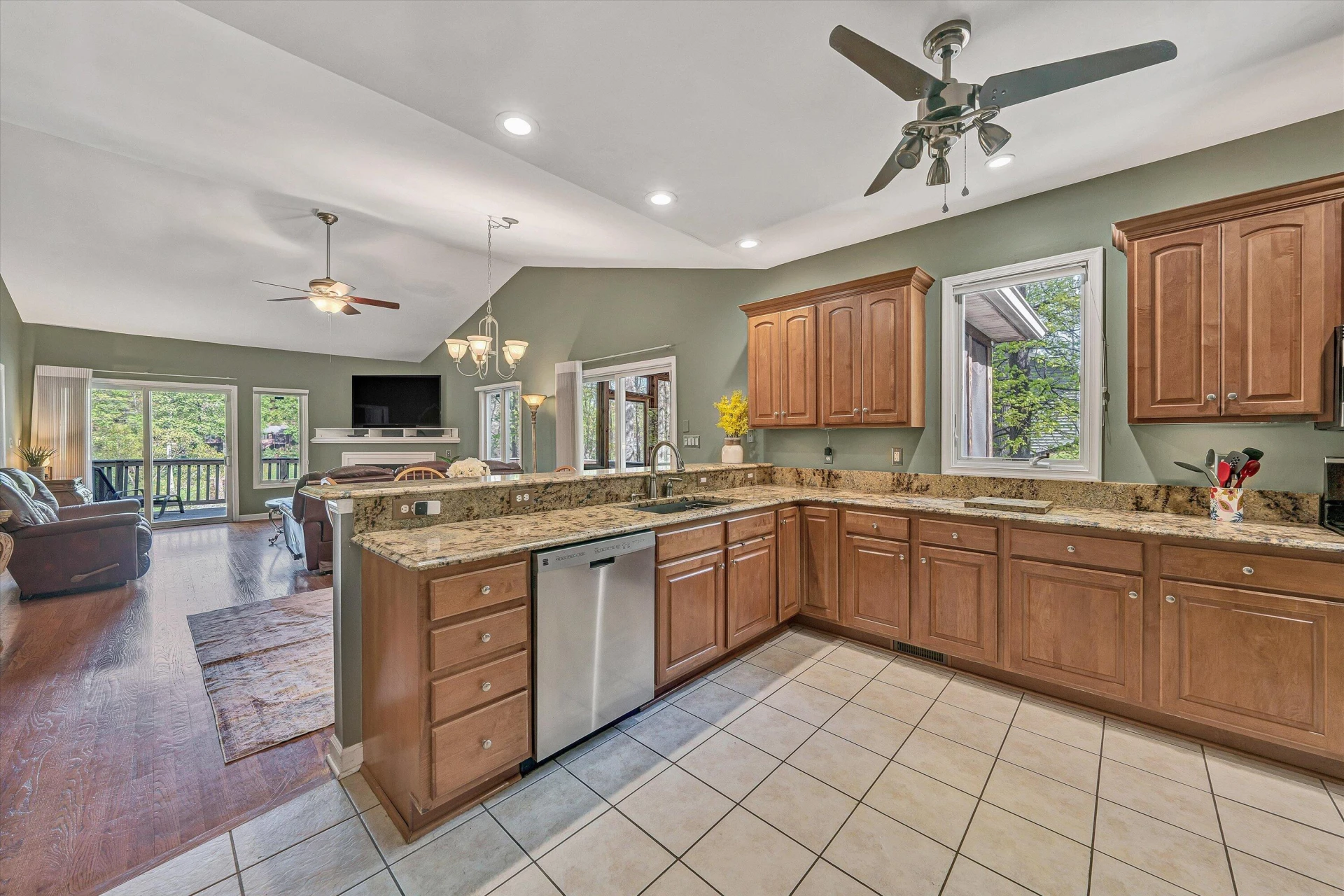 145 Channelview DR - Photo 27