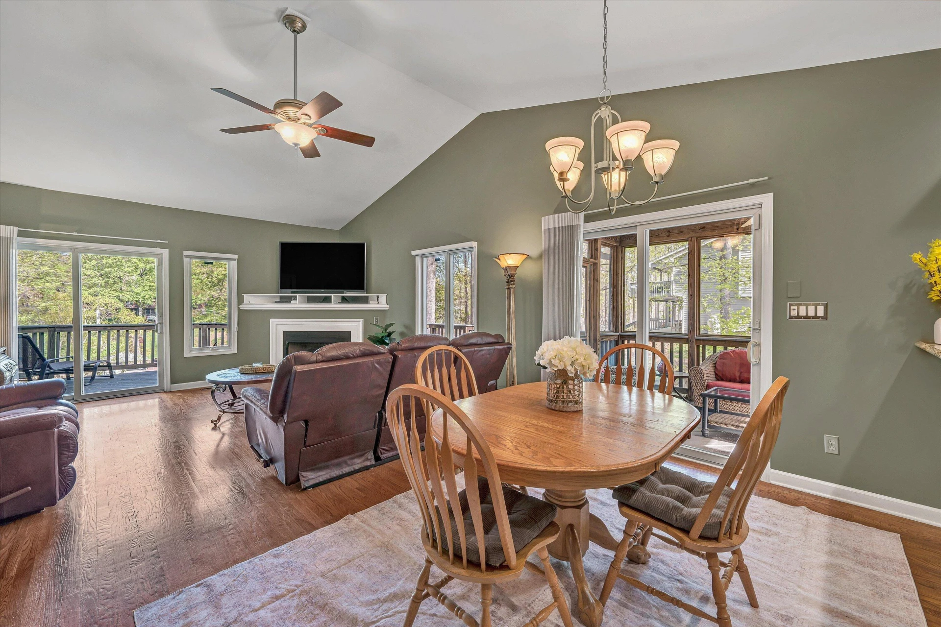 145 Channelview DR - Photo 34