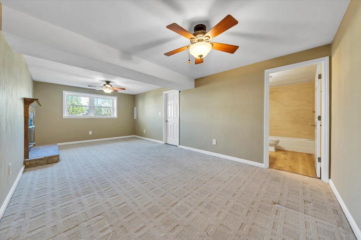 1831 Summerfield DR - Photo 31
