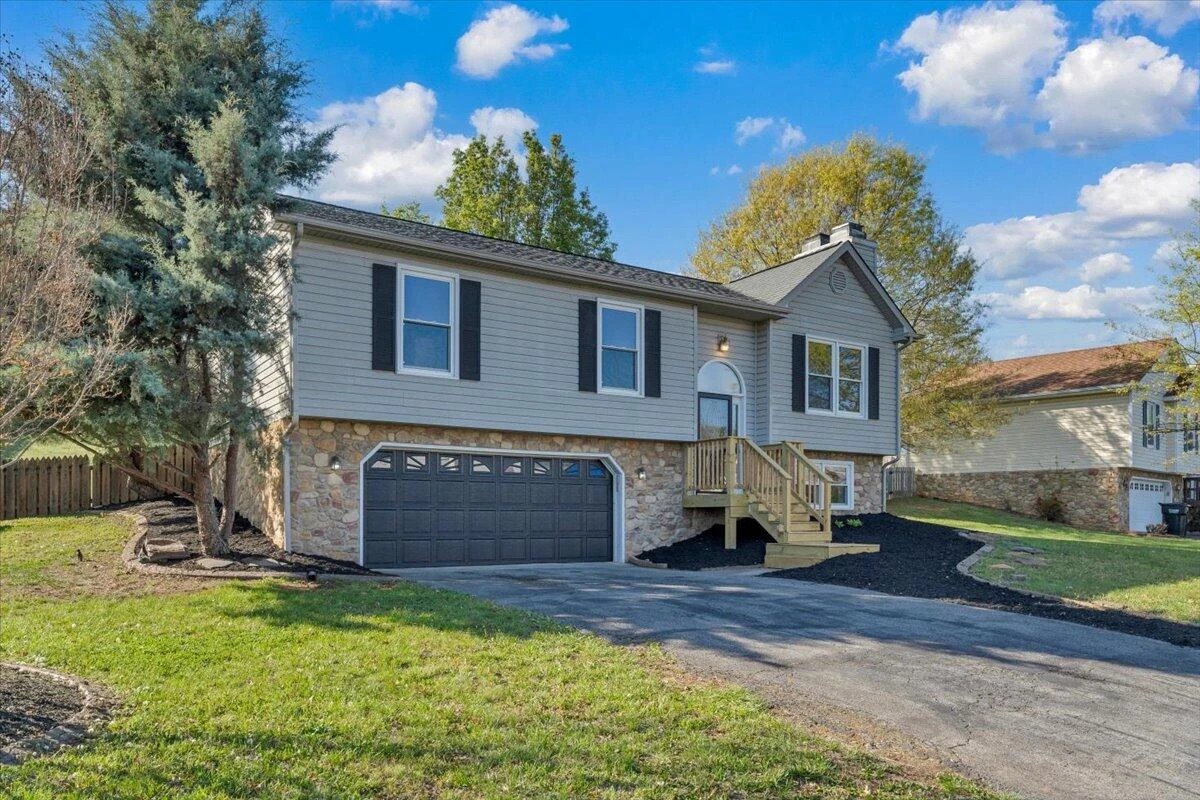 1831 Summerfield DR - Photo 8