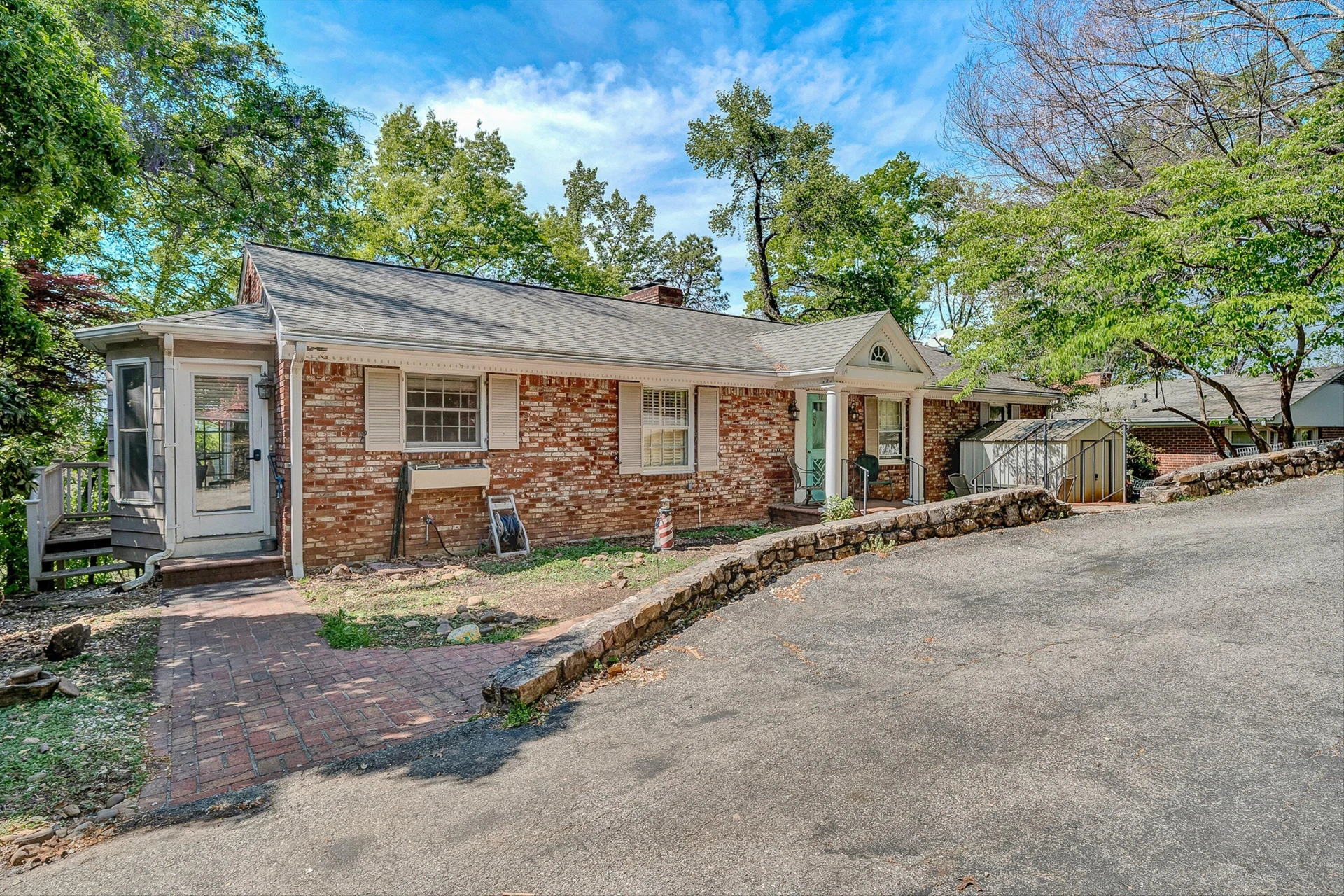 3125 Burnleigh RD - Photo 2