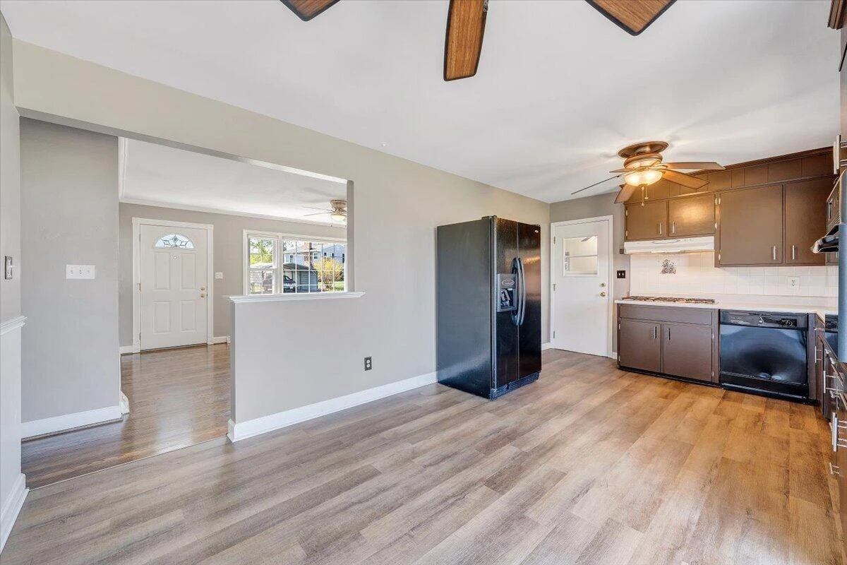 2407 Laura RD - Photo 13