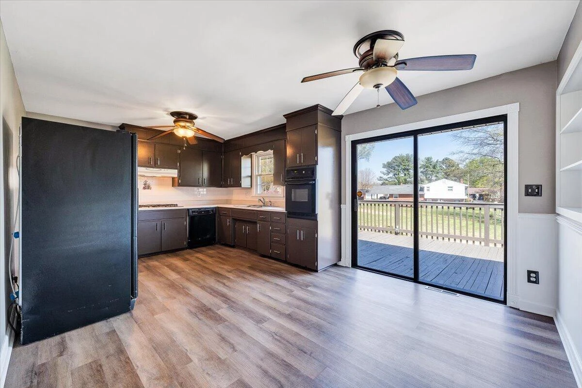 2407 Laura RD - Photo 14