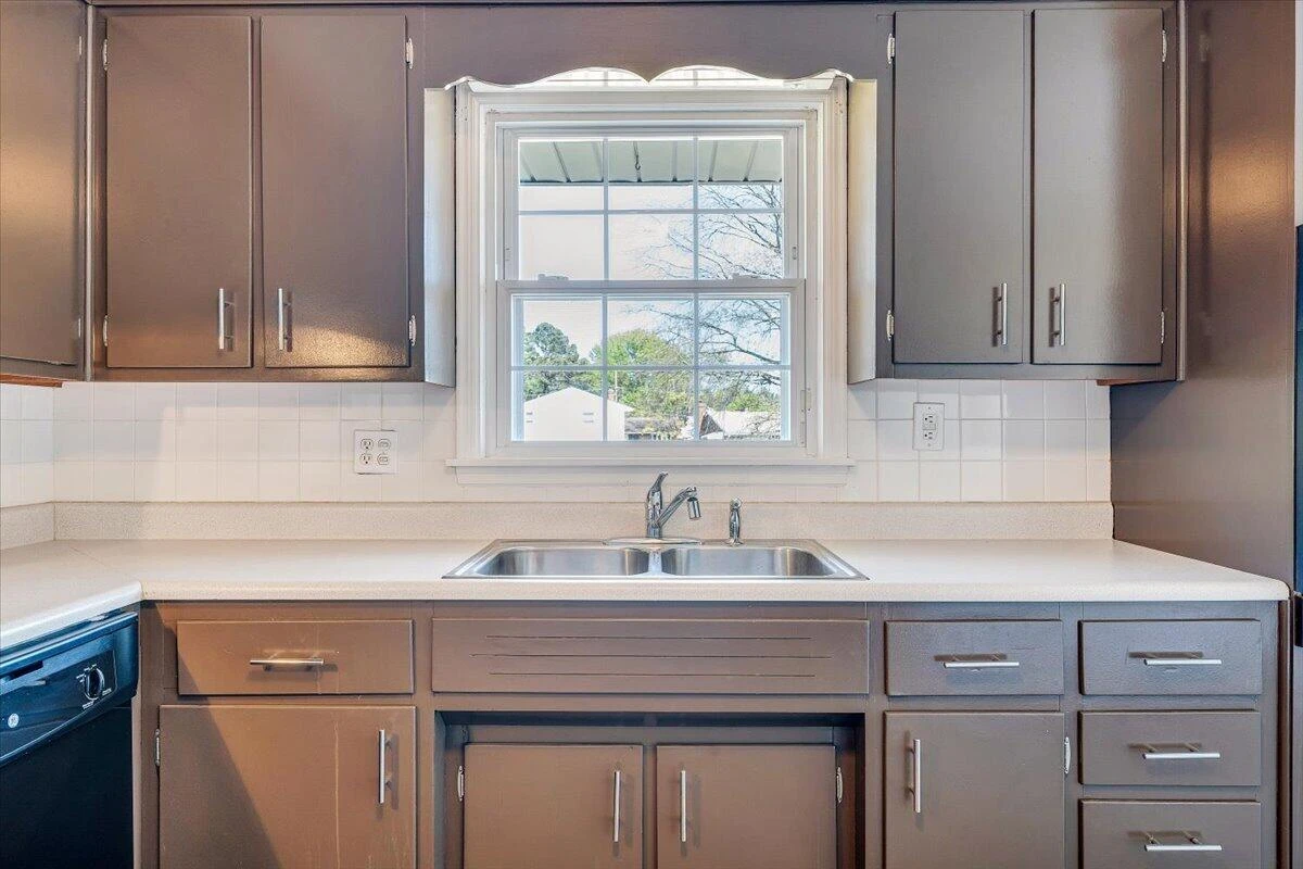 2407 Laura RD - Photo 20
