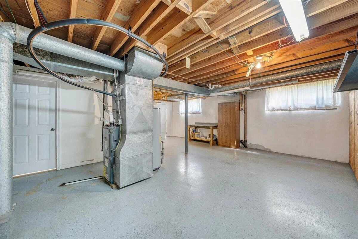 2407 Laura RD - Photo 42