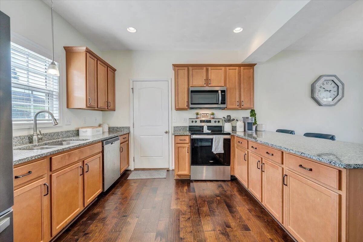 424 Cambridge Court RD - Photo 16