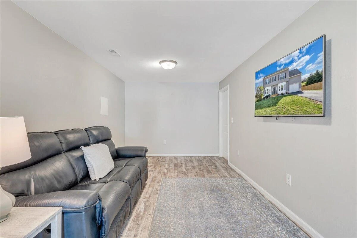 424 Cambridge Court RD - Photo 32