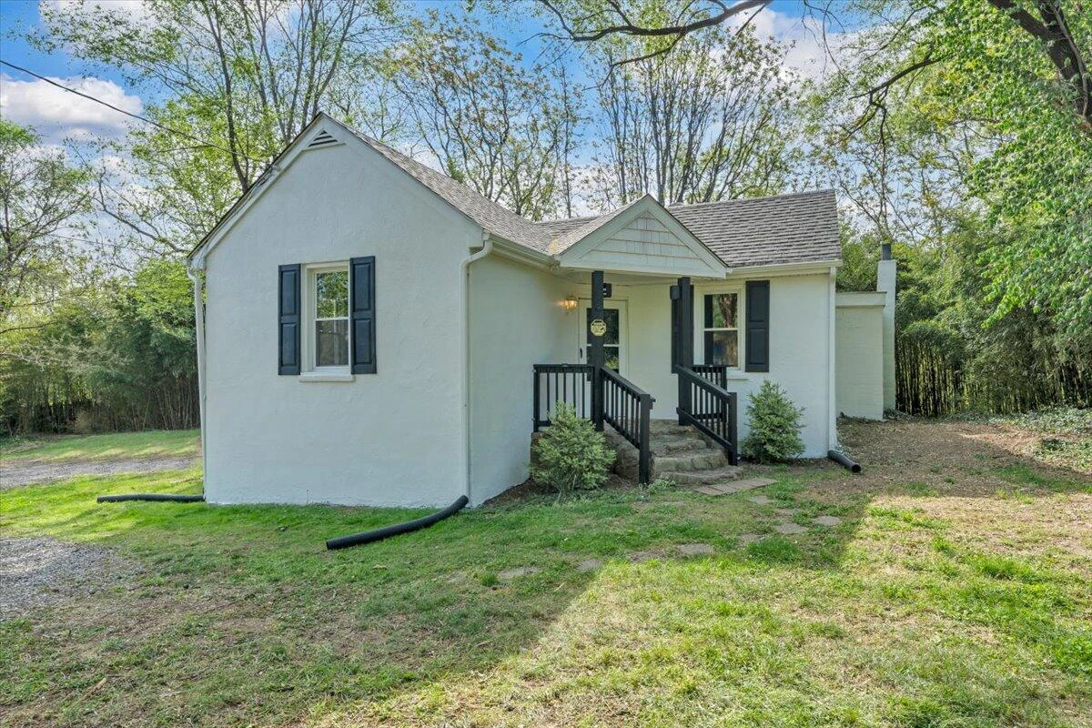 1807 Archbold AVE - Photo 2