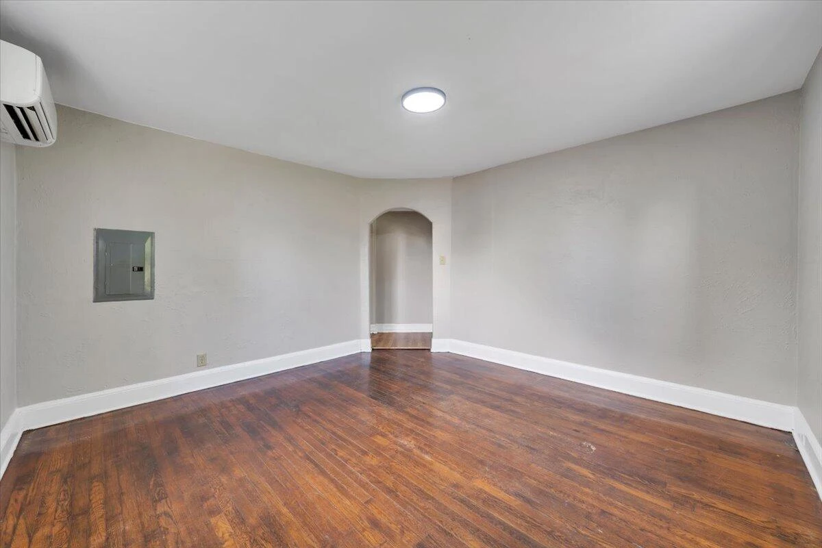 1807 Archbold AVE - Photo 5