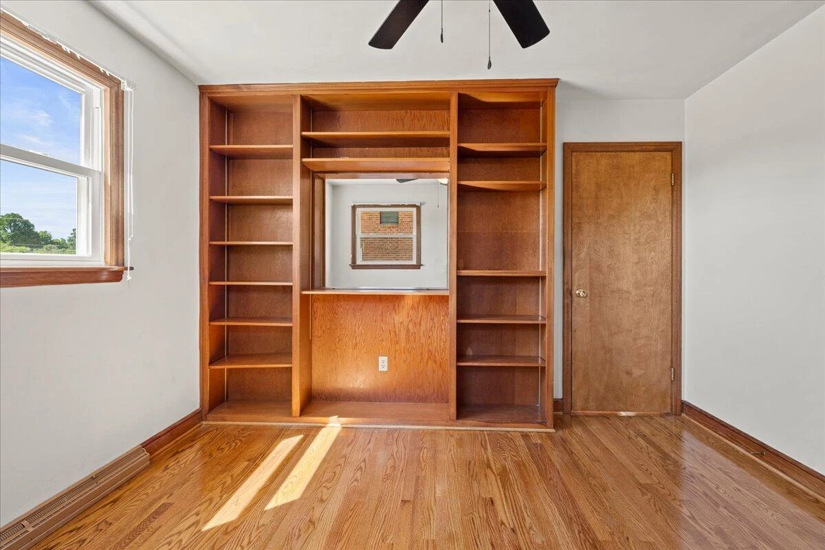 3402 Crittendon AVE - Photo 20