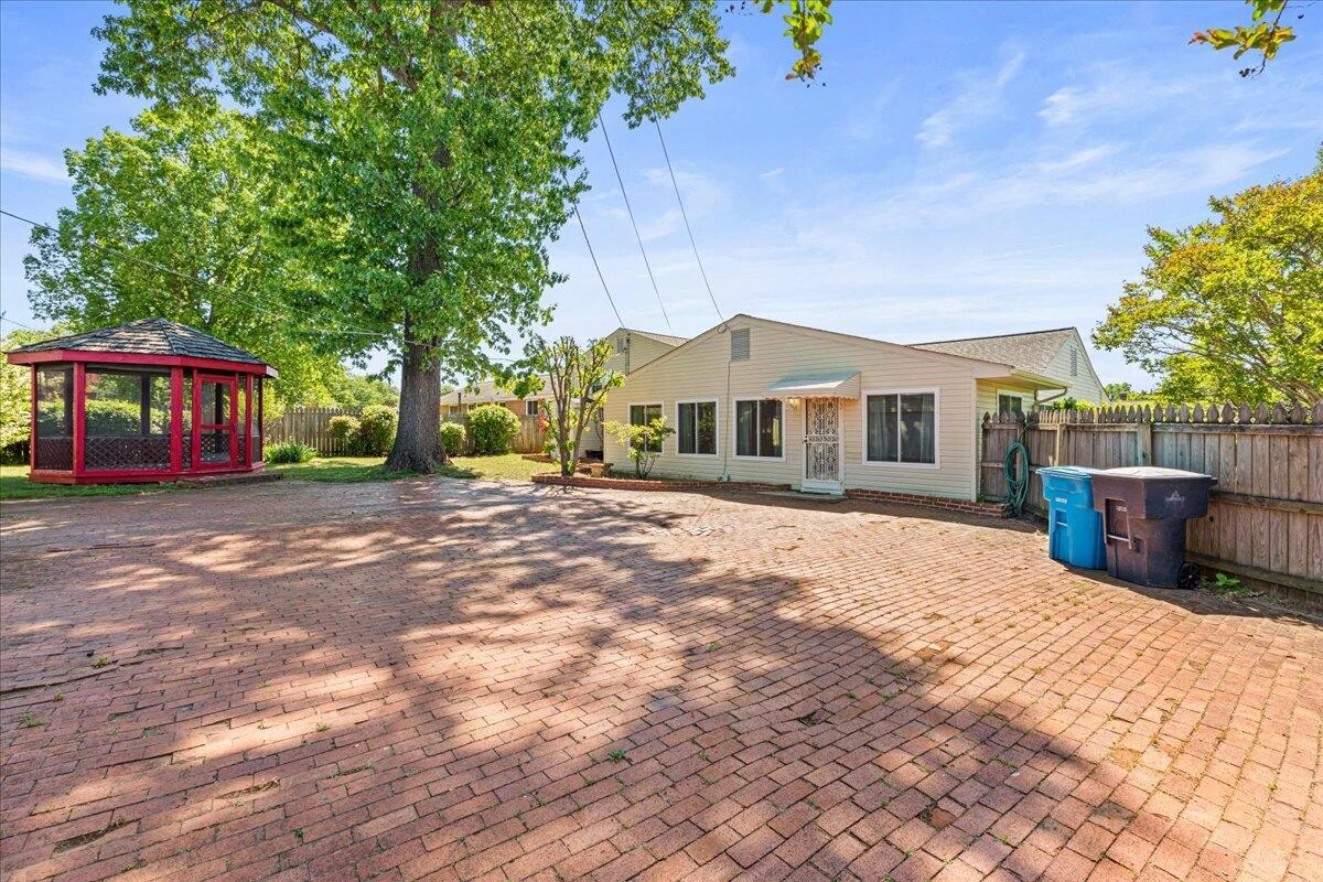 3402 Crittendon AVE - Photo 29