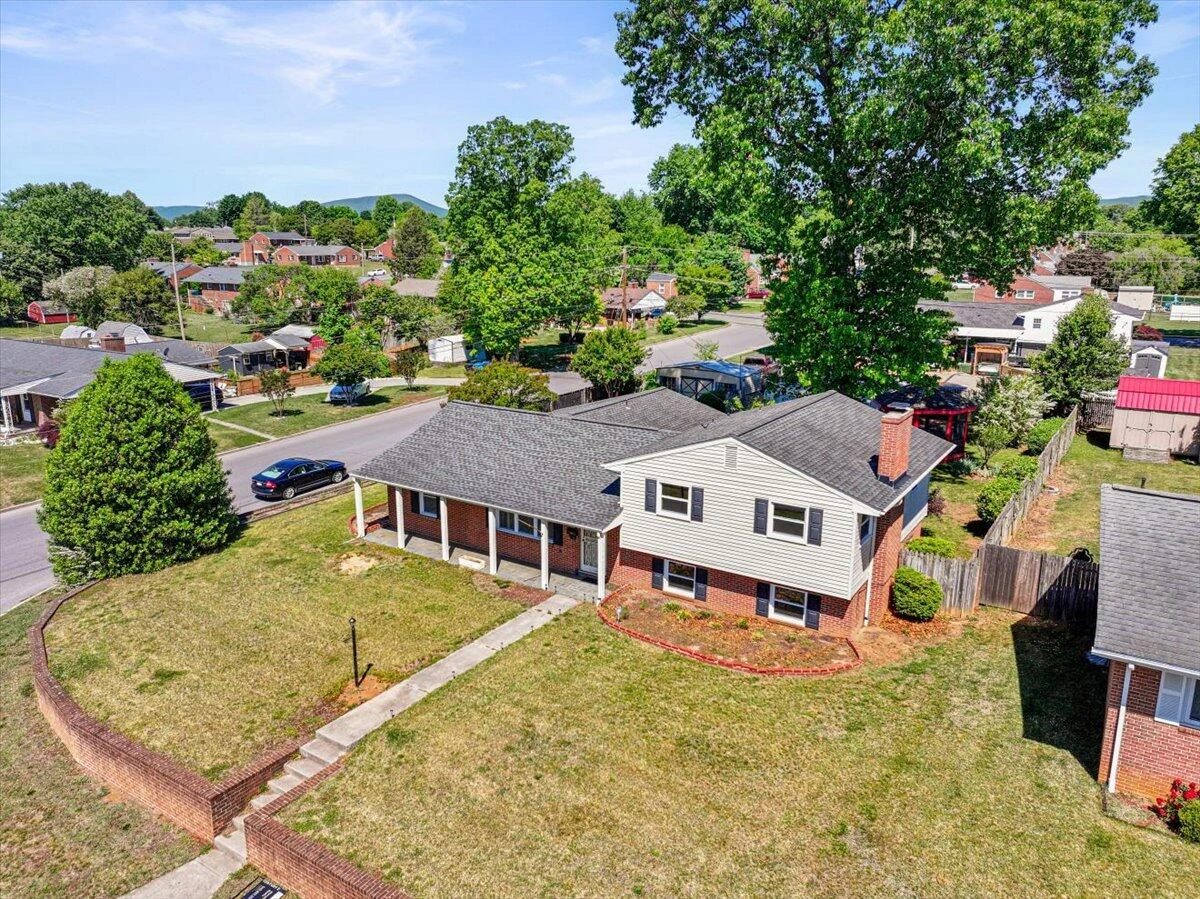 3402 Crittendon AVE - Photo 39