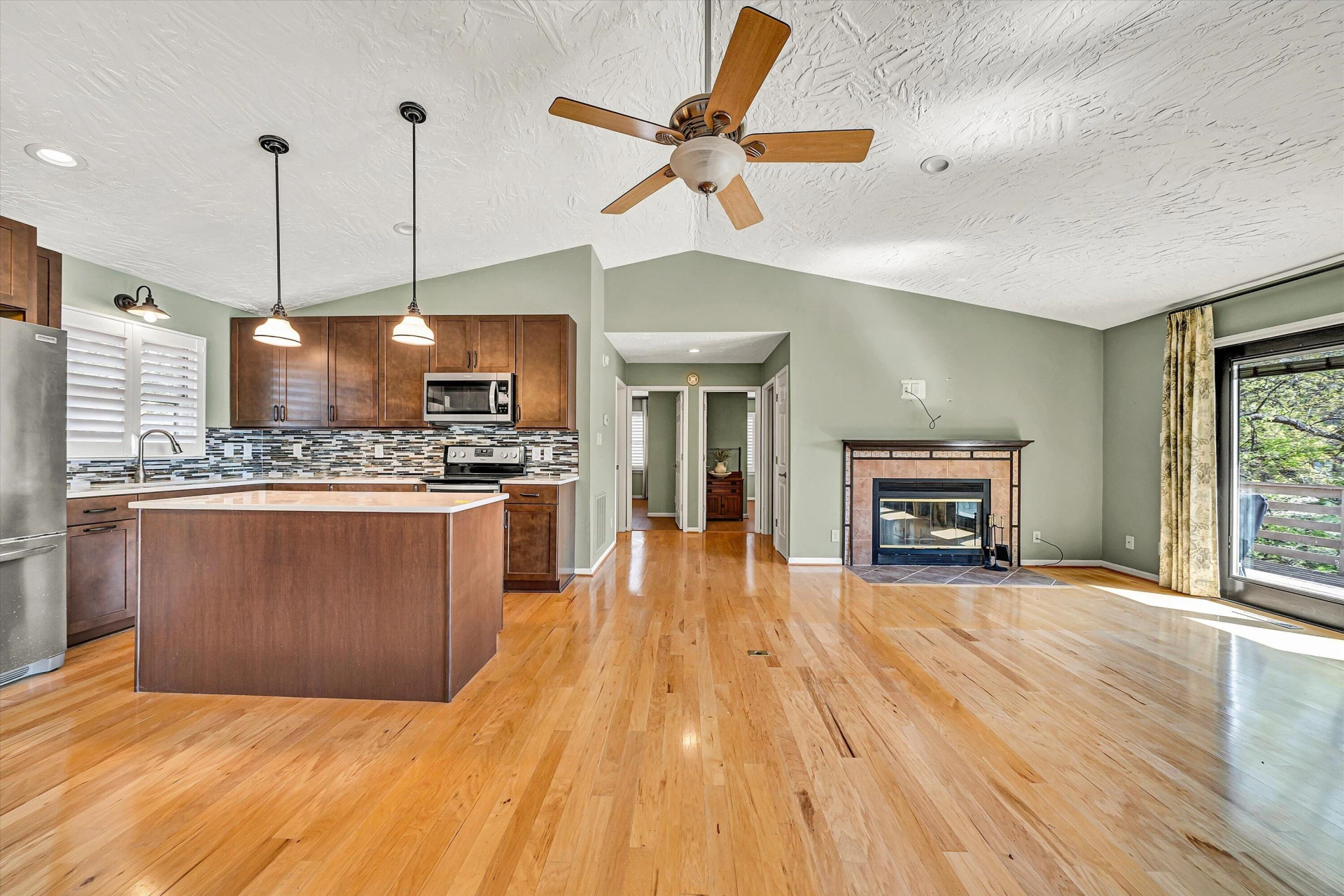 259 Brooks Point LN - Photo 14