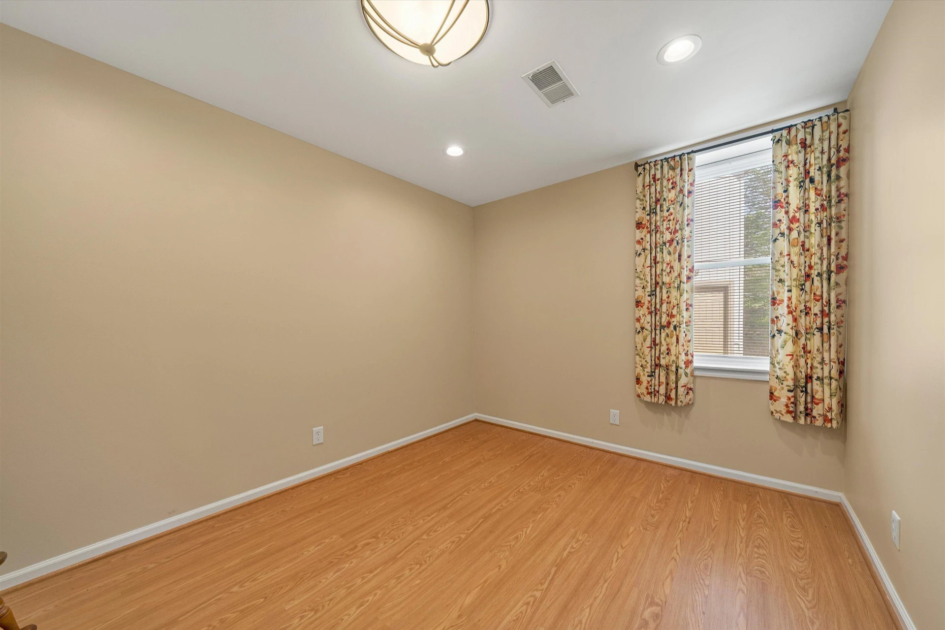 259 Brooks Point LN - Photo 36