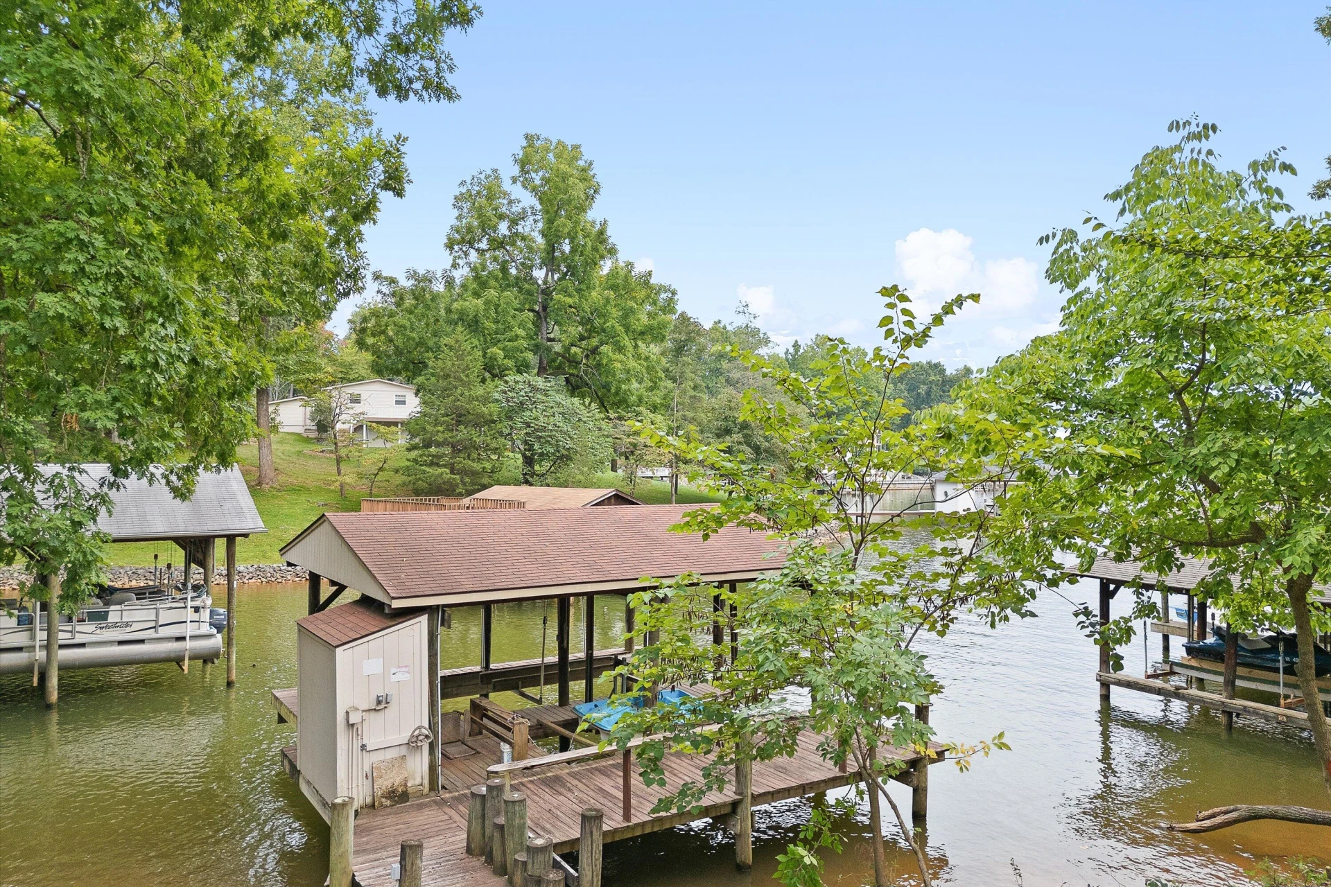 259 Brooks Point LN - Photo 42