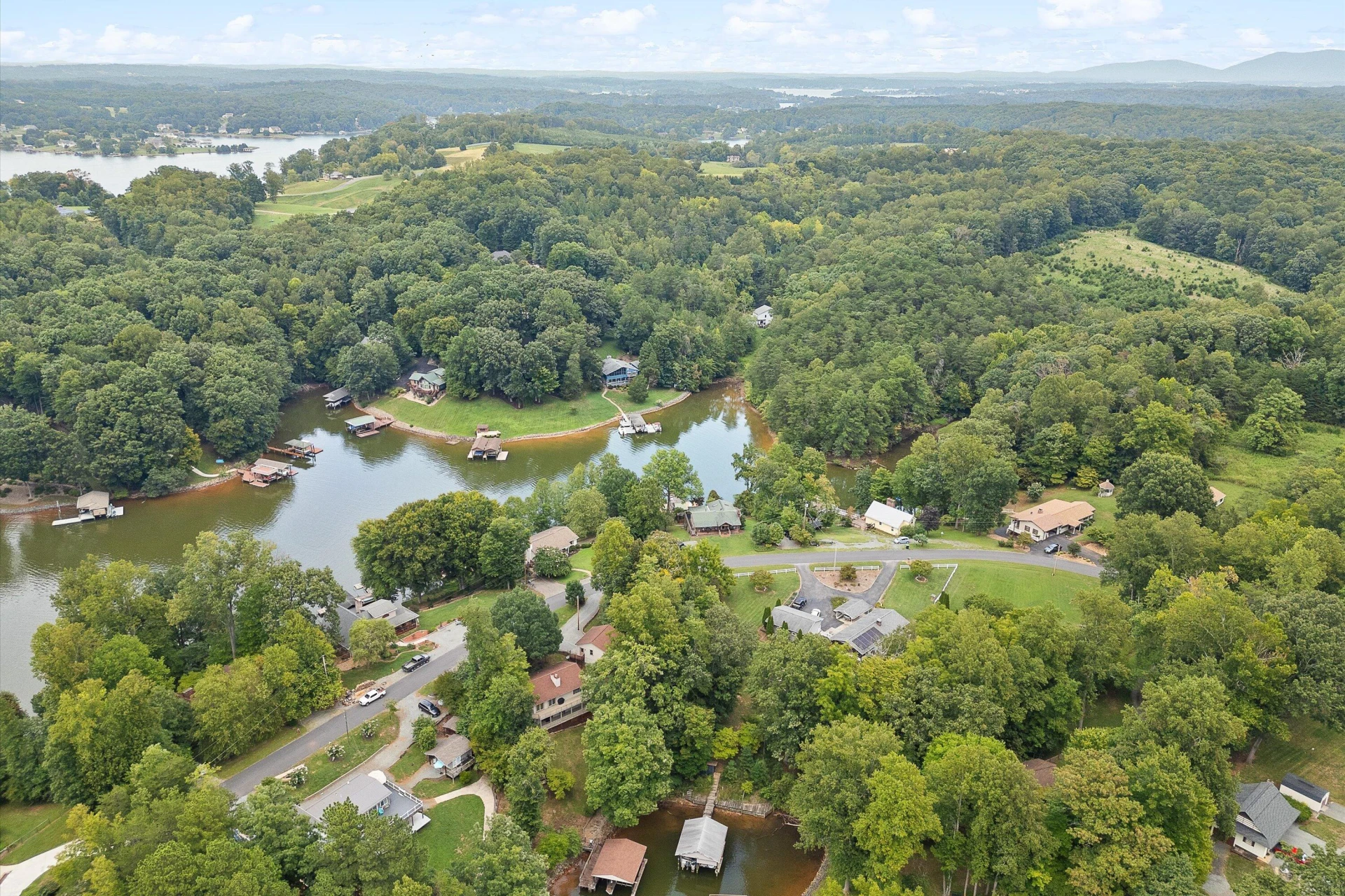 259 Brooks Point LN - Photo 46