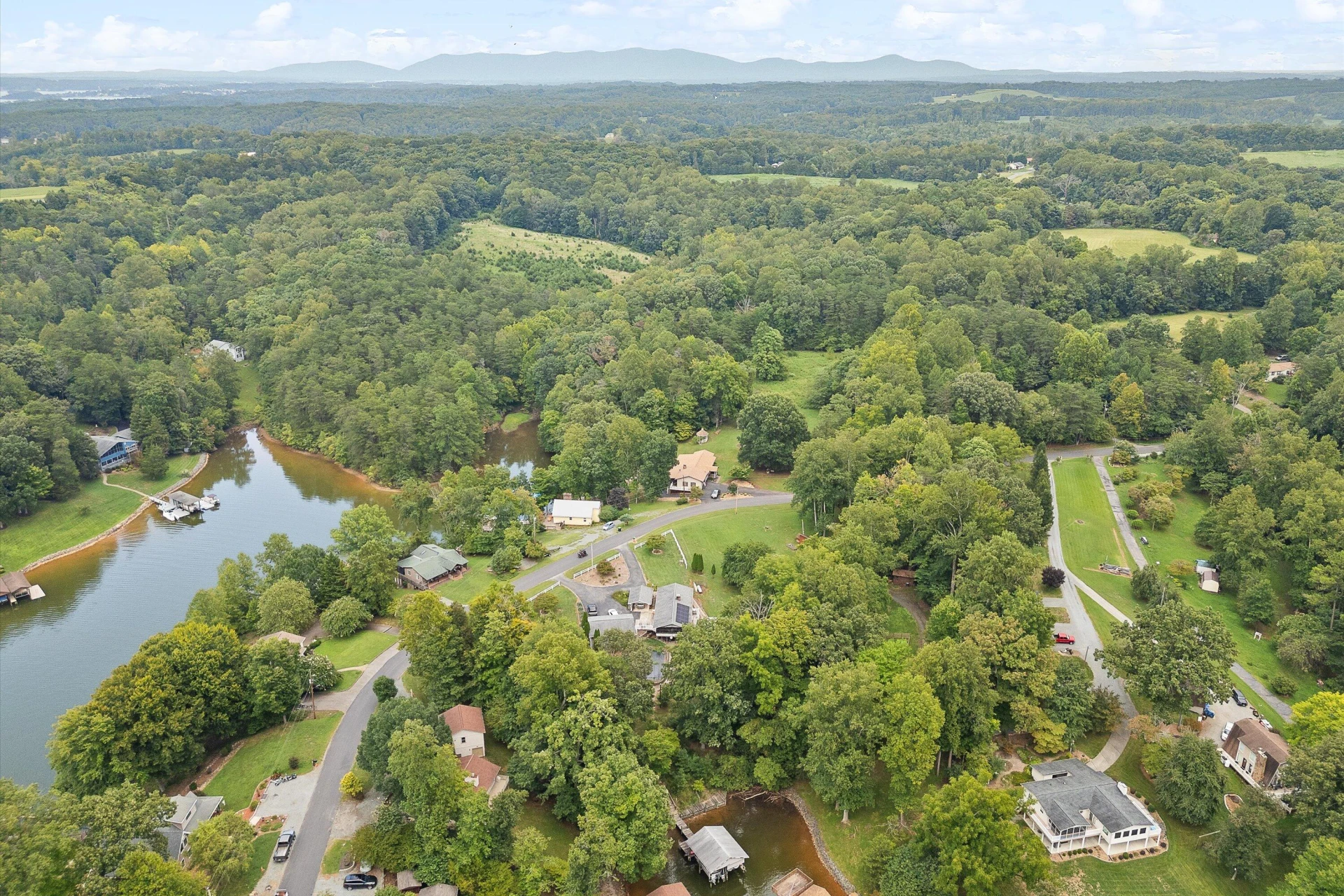 259 Brooks Point LN - Photo 47