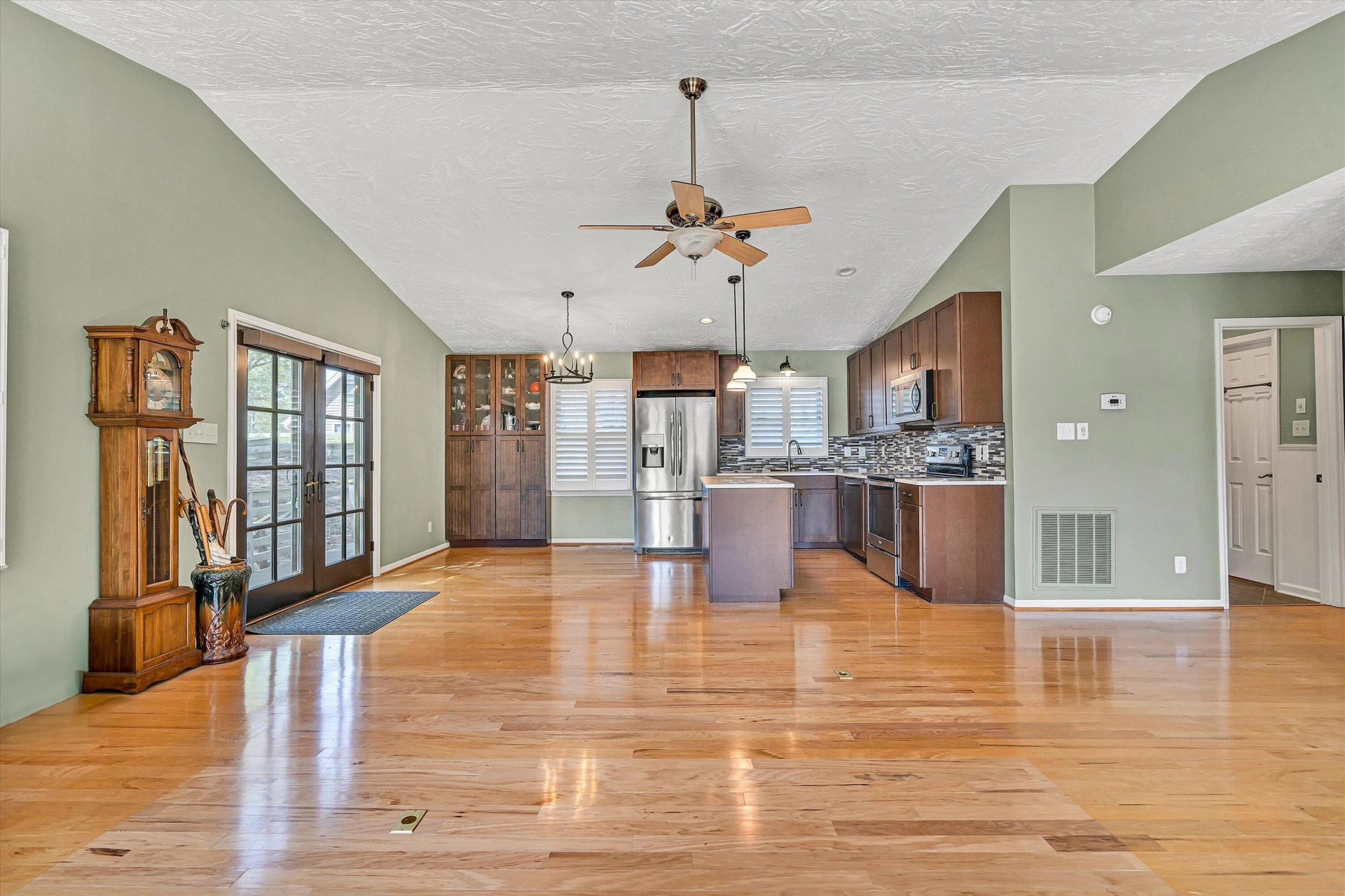259 Brooks Point LN - Photo 13