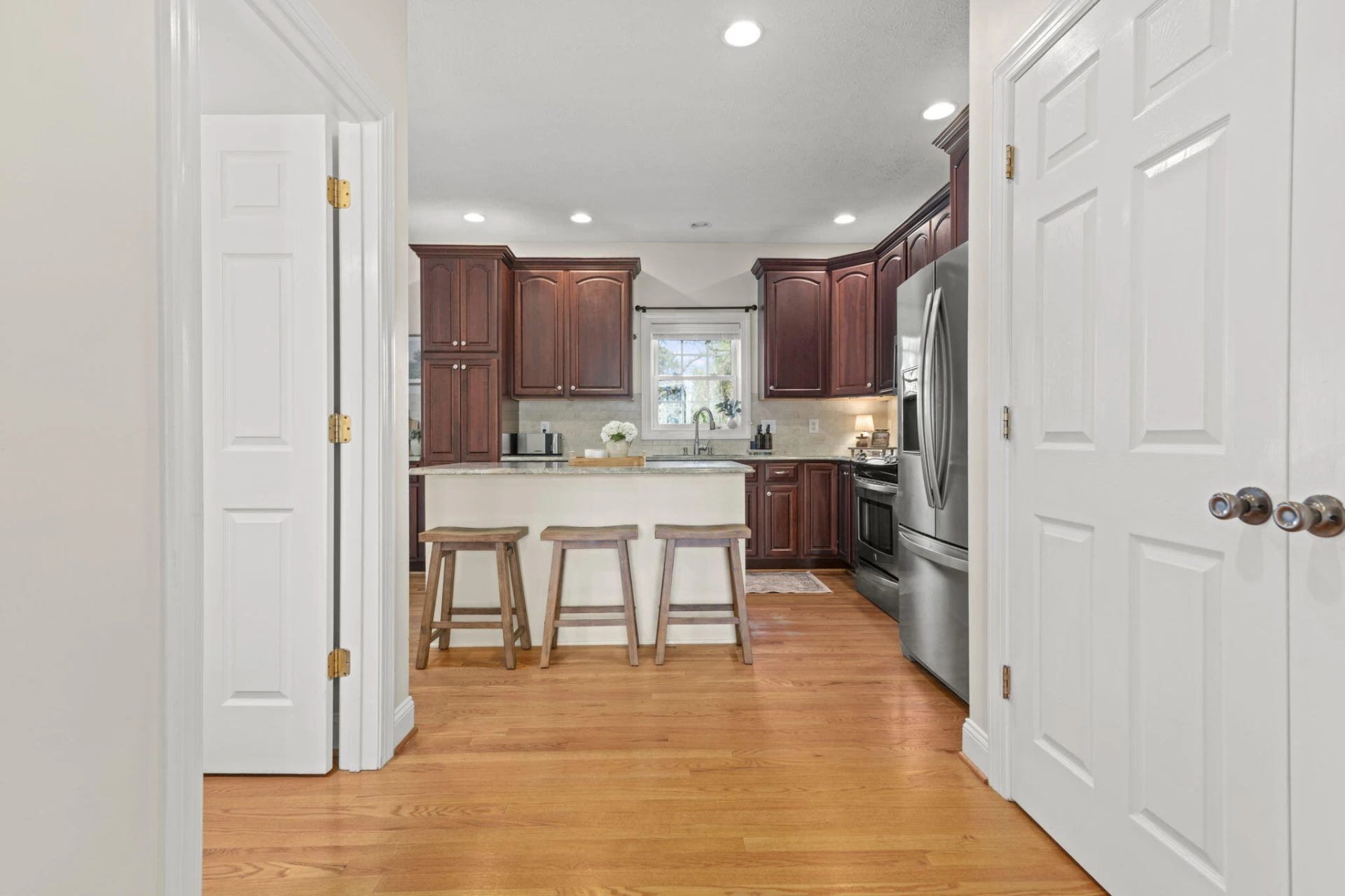 1164 Majestic Oaks DR - Photo 16