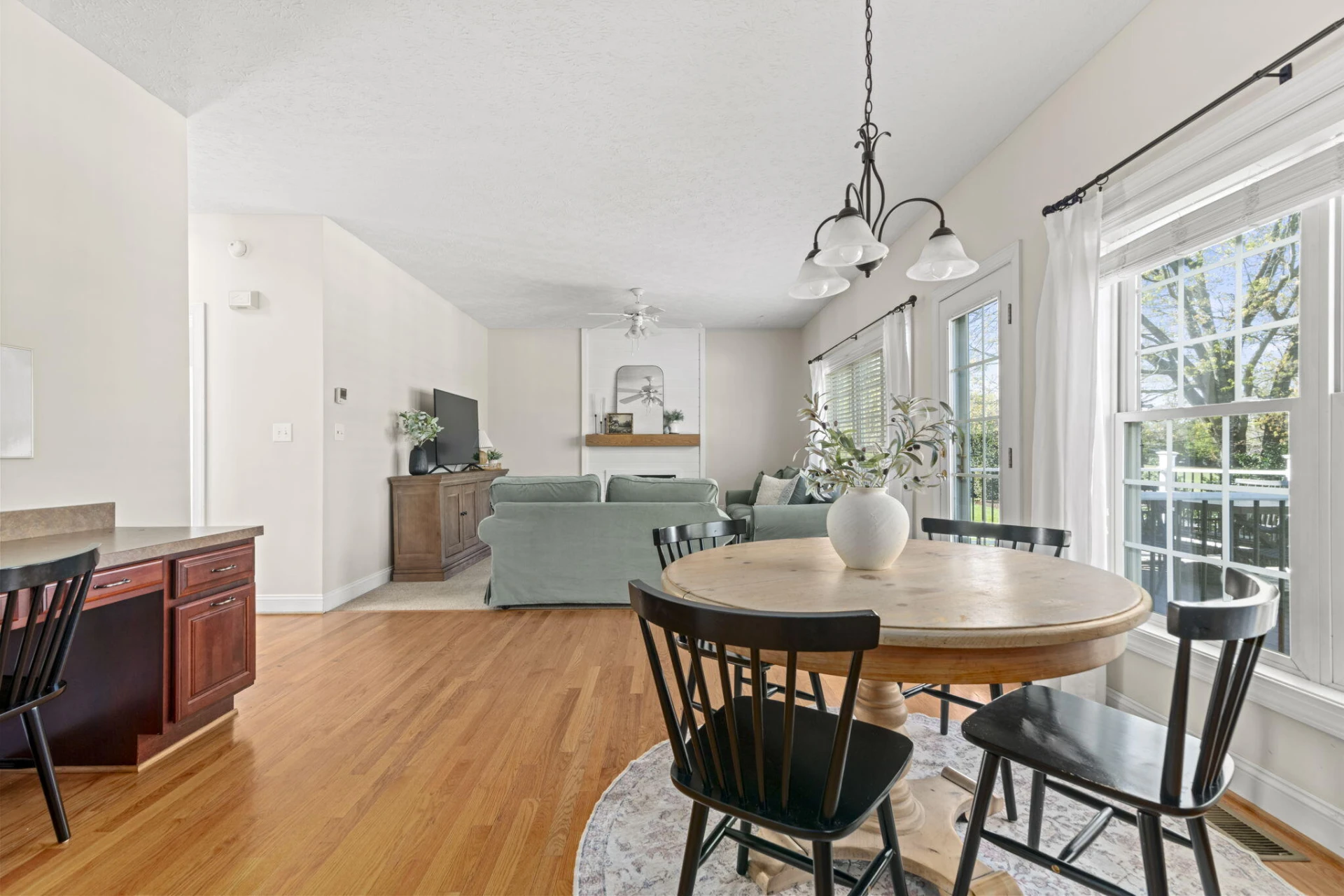 1164 Majestic Oaks DR - Photo 28