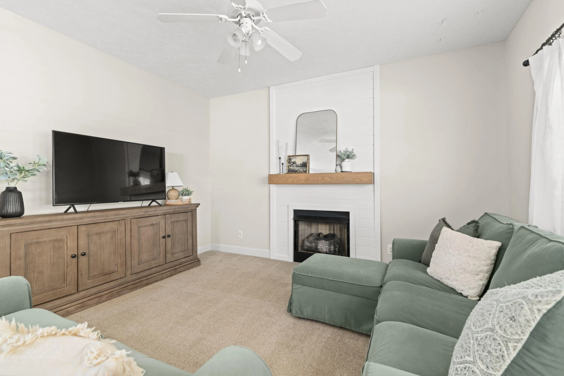 1164 Majestic Oaks DR - Photo 31