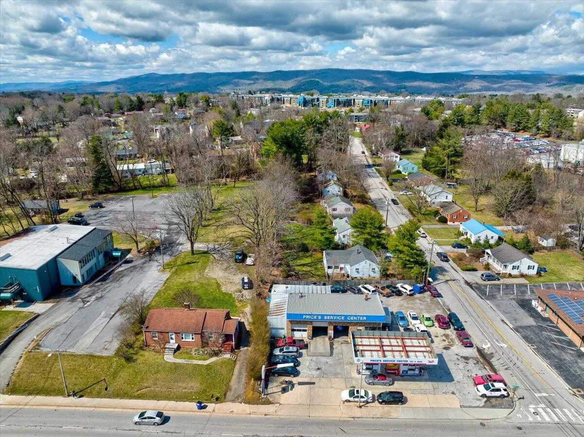 1107 Main ST - Photo 13
