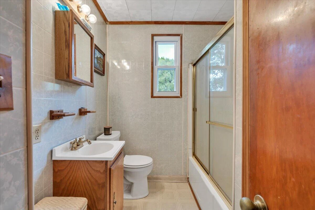 3302 Troxell RD - Photo 17