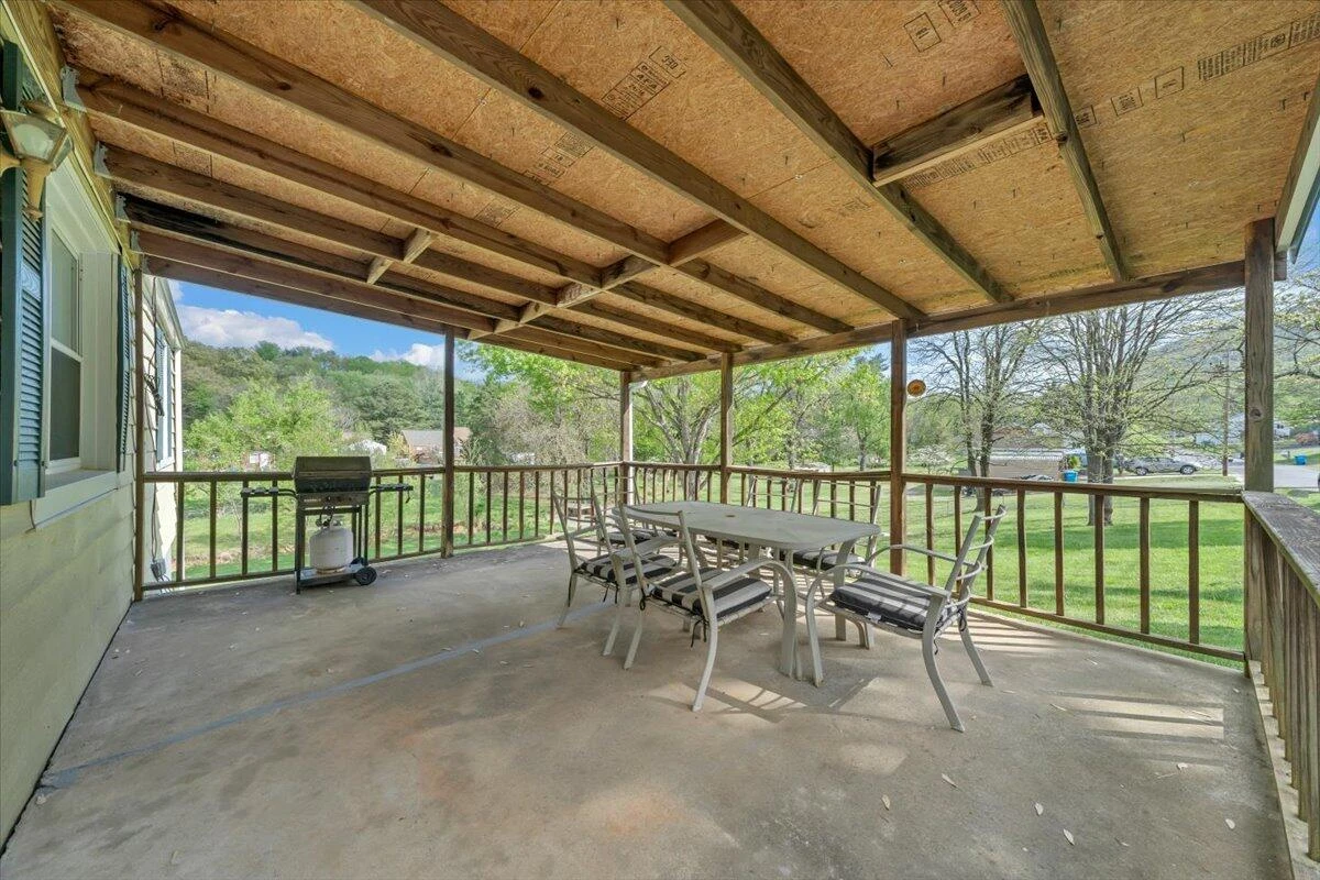 3302 Troxell RD - Photo 3