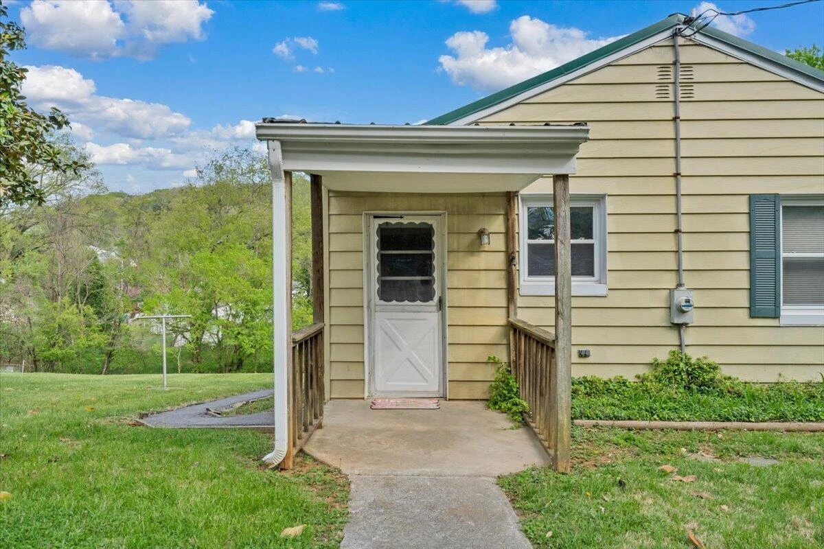 3302 Troxell RD - Photo 34