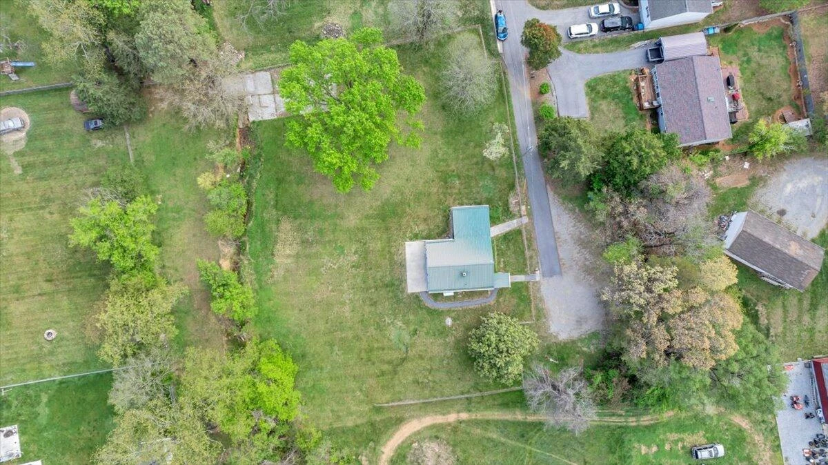 3302 Troxell RD - Photo 37