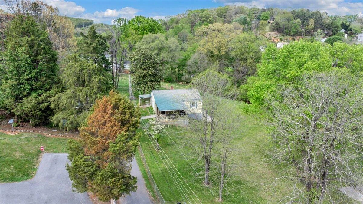 3302 Troxell RD - Photo 38