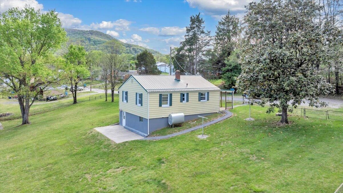 3302 Troxell RD - Photo 43
