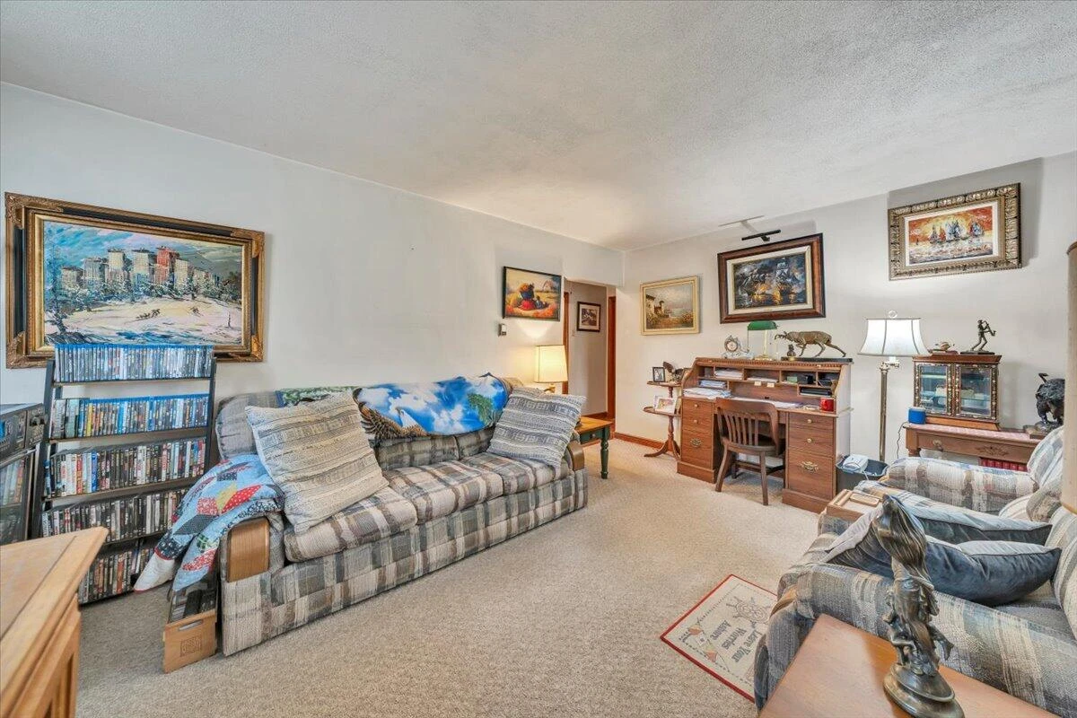 3302 Troxell RD - Photo 5