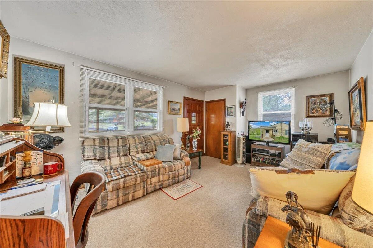3302 Troxell RD - Photo 7