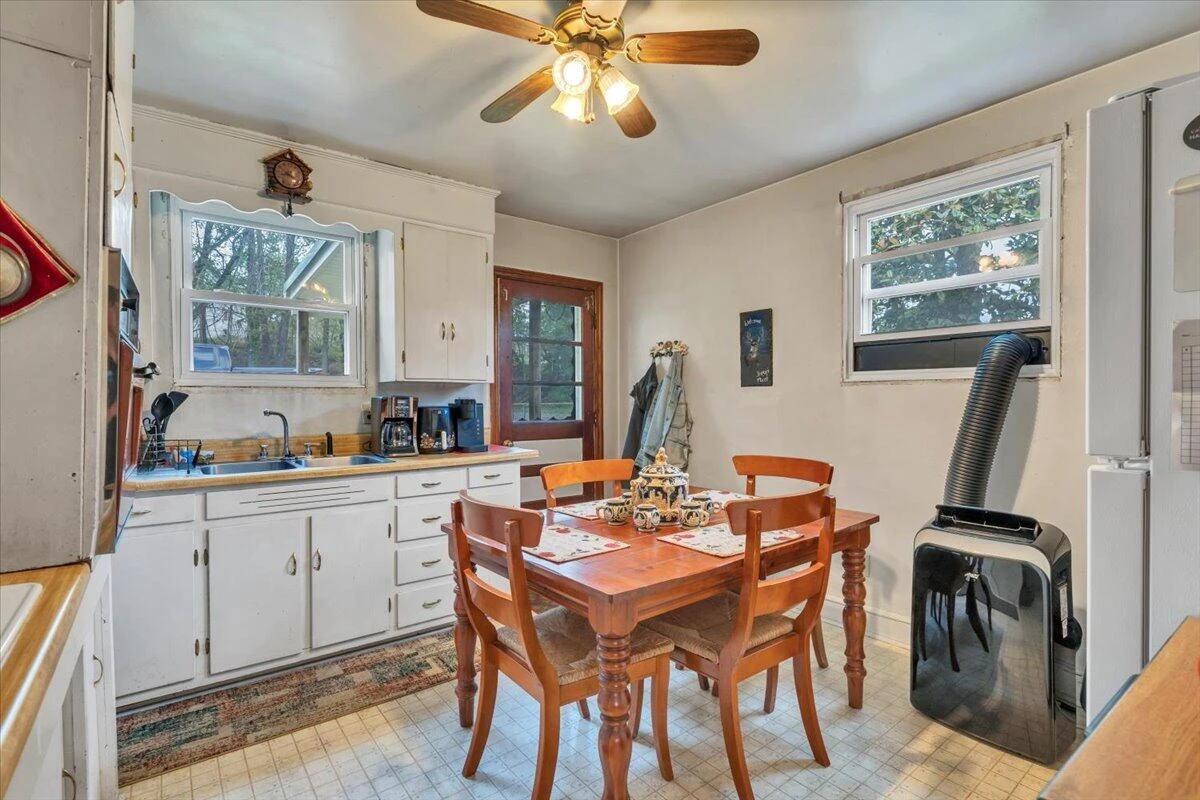 3302 Troxell RD - Photo 8