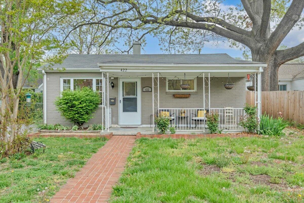 422 Arbor AVE