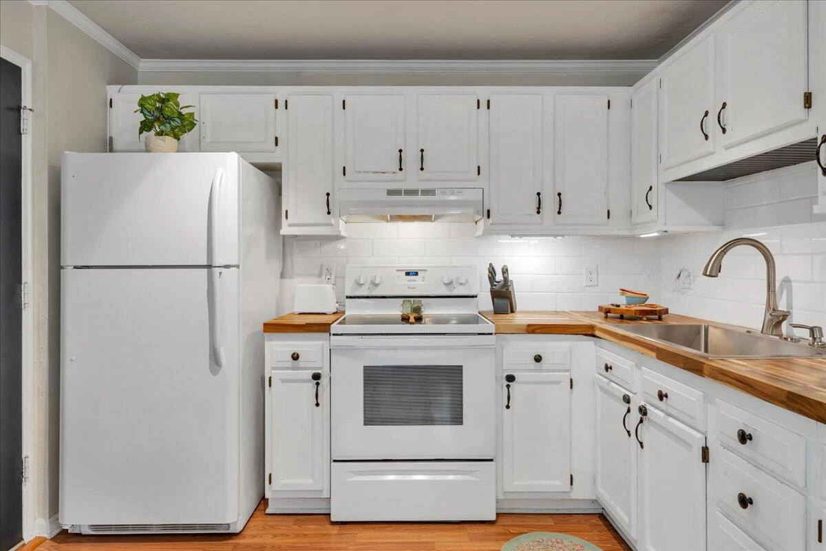 422 Arbor AVE - Photo 12