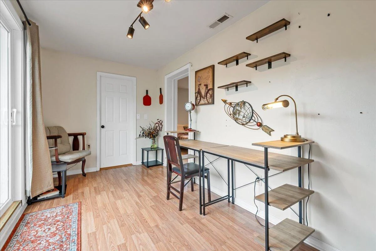 422 Arbor AVE - Photo 18