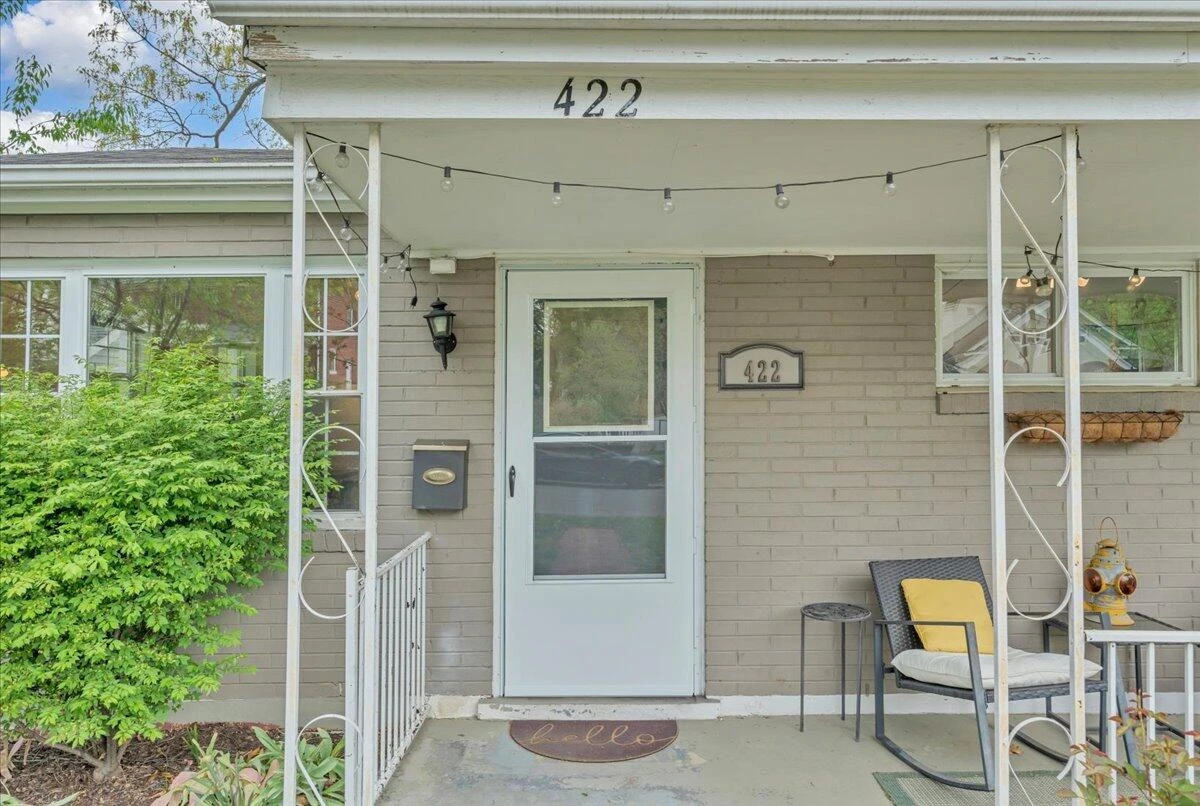 422 Arbor AVE - Photo 2