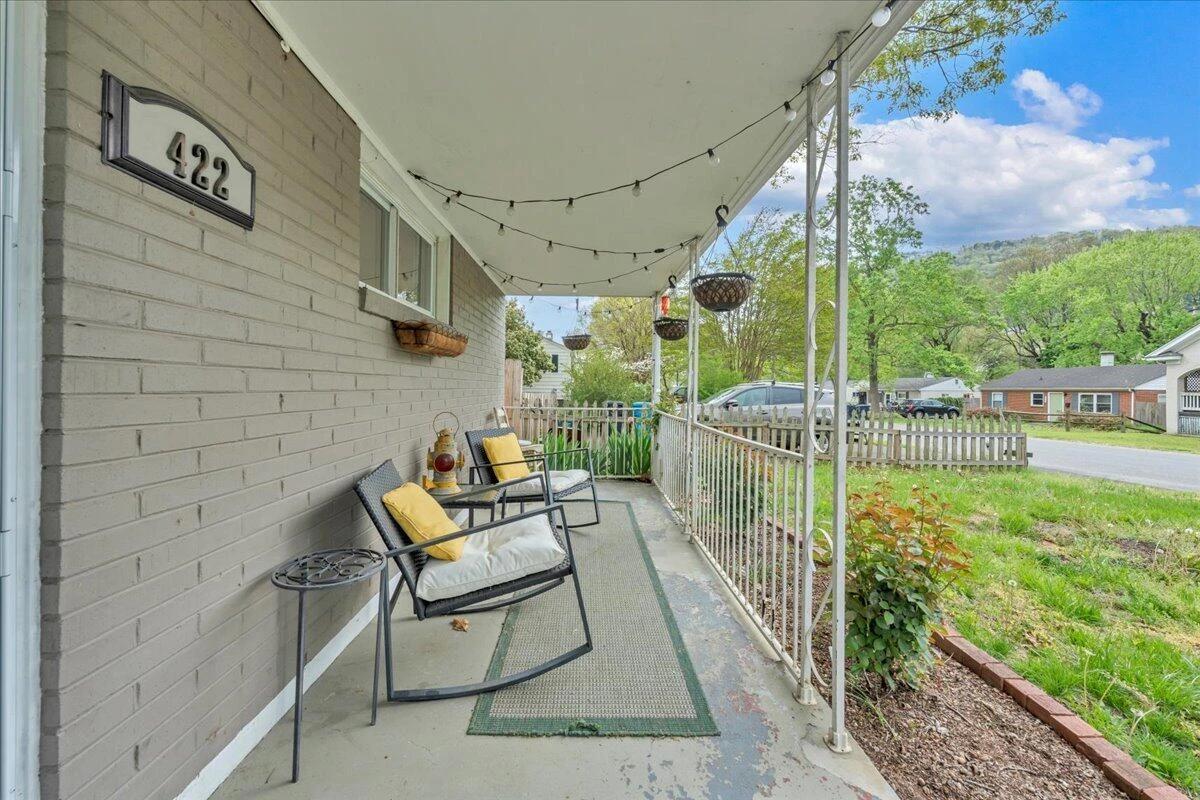 422 Arbor AVE - Photo 3