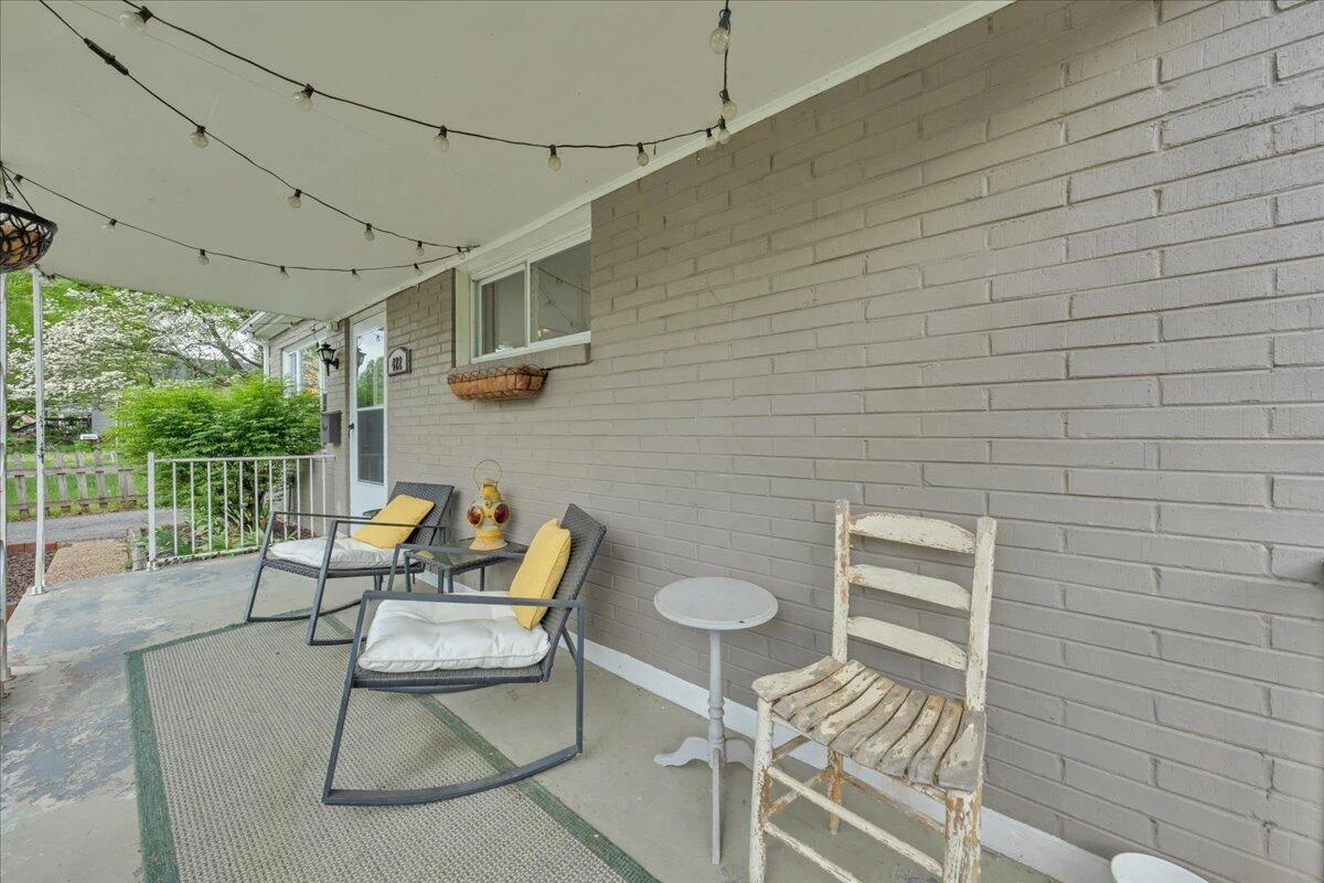 422 Arbor AVE - Photo 4