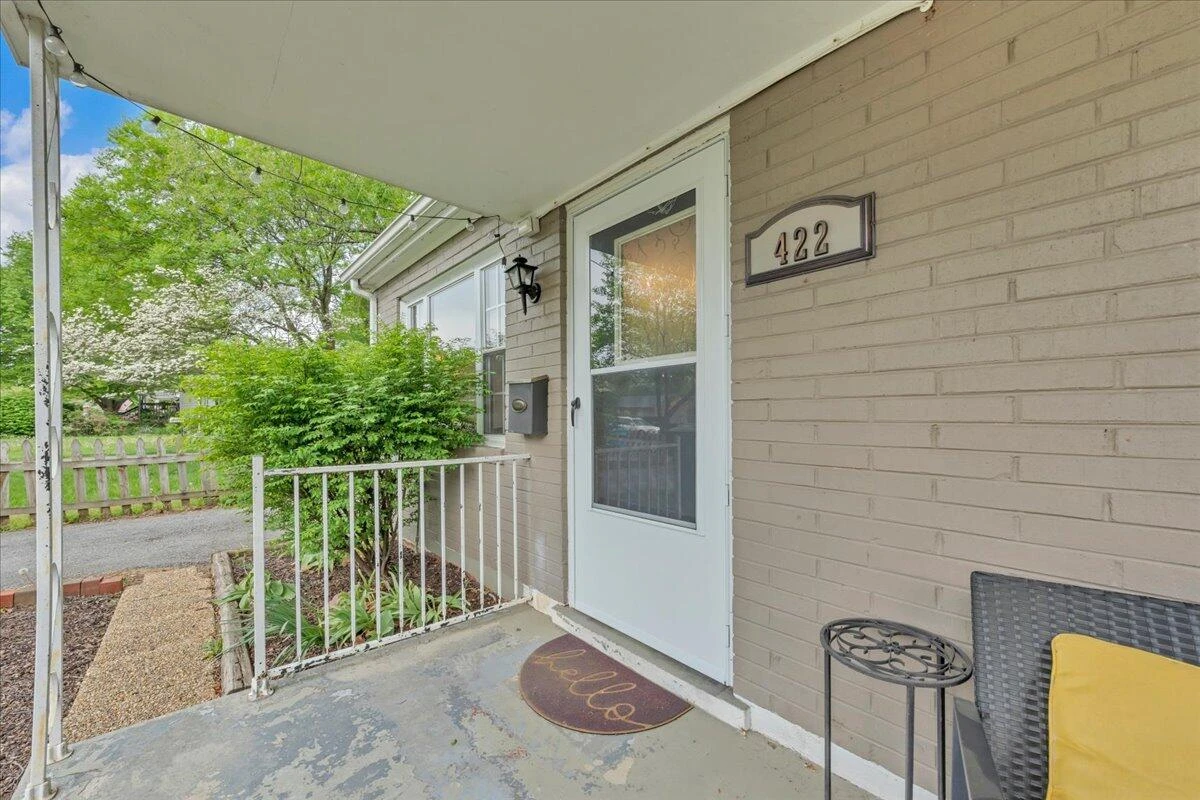 422 Arbor AVE - Photo 5