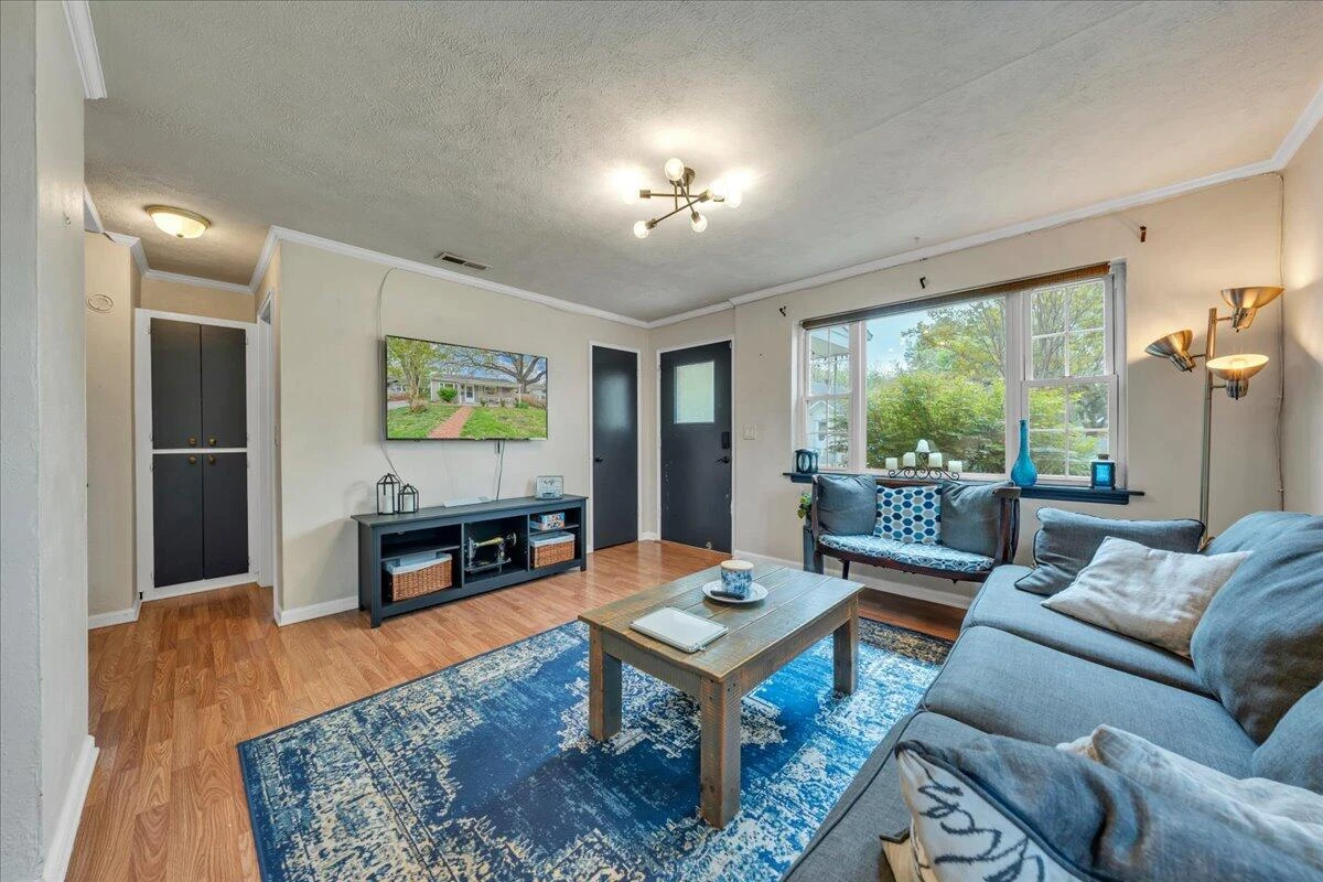 422 Arbor AVE - Photo 9