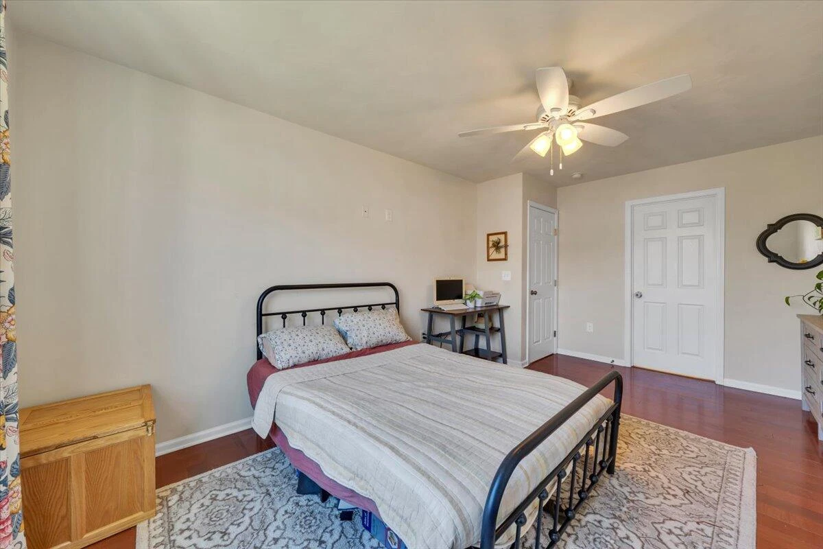 2722 Paddington Station LN - Photo 20