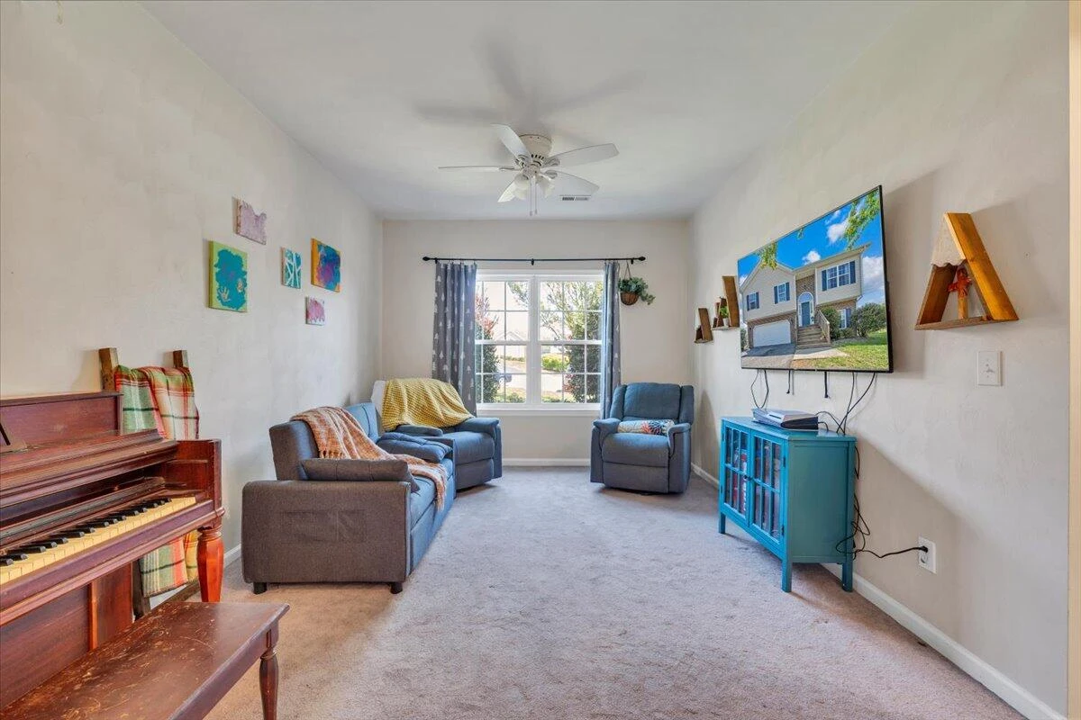 2722 Paddington Station LN - Photo 28