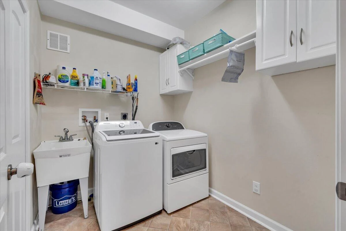 2722 Paddington Station LN - Photo 33